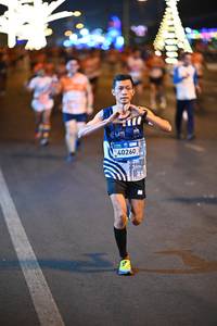 BIB: 40260
                            <button type="button" onclick="openModal(23191146)" class="btn btn-primary btn-sm float-right btn-popup" data-toggle="modal" data-target=".modal-high-quality">
                        <i class="fas fa-shopping-cart"></i> Add to Cart
                    </button>
                                            <button type="button" onclick="isThisMe(23191146, true)" class="btn btn-success btn-sm float-right btn-popup btn-isme hidden" data-toggle="tooltip" data-placement="bottom" title="นี่คือรูปของคุณใช่ไหม คลิกที่นี่เพื่อเอาเข้าอัลบั้ม">
                        <i class="fas fa-plus"></i> Add to album
                    </button>
                    <button type="button" onclick="isThisMe(23191146, false)" class="btn btn-warning btn-sm float-right btn-popup btn-isnotme hidden">
                        <i class="fas fa-ban"></i> Remove from album
                    </button>